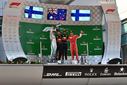 Переможець Даніель Ріккардо, Red Bull Racing, Валттері Боттас, Mercedes-AMG F1, Кімі Райкконен, Ferr