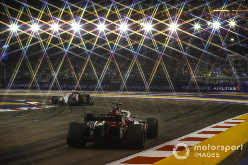Charles Leclerc, Sauber C37, Marcus Ericsson, Sauber C37