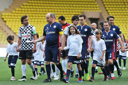 HSH Príncipe Alberto de Mónaco y Fernando Alonso, McLaren en un partido de futbol de caridad