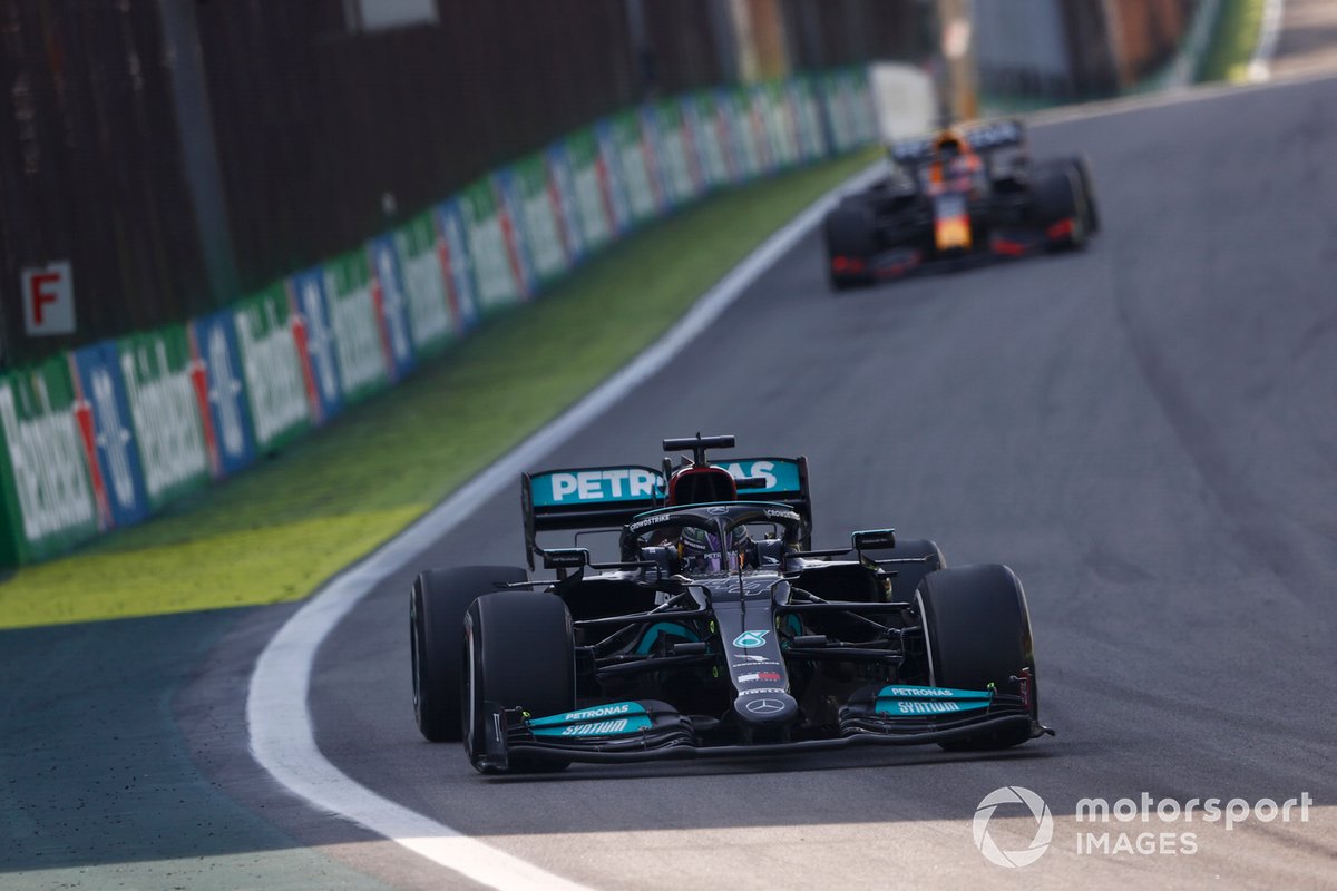 Lewis Hamilton, Mercedes W12, Max Verstappen, Red Bull Racing RB16B