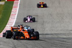 Fernando Alonso, McLaren MCL32, Felipe Massa, Williams FW40