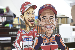 Фігури Марка Маркеса, Repsol Honda Team, та Андреа Довіціозо, Ducati Team