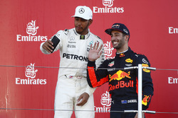 Podyum: Yarış galibi Lewis Hamilton, Mercedes AMG F1, 3. Daniel Ricciardo, Red Bull Racing