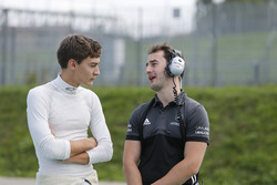 George Russell, HitechGP Dallara F312 Mercedes-Benz met Olivier Oakes