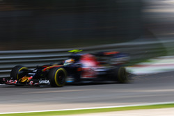 Карлос Сайнс-мол., Scuderia Toro Rosso STR11