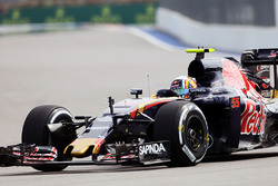 Carlos Sainz Jr., Scuderia Toro Rosso STR11