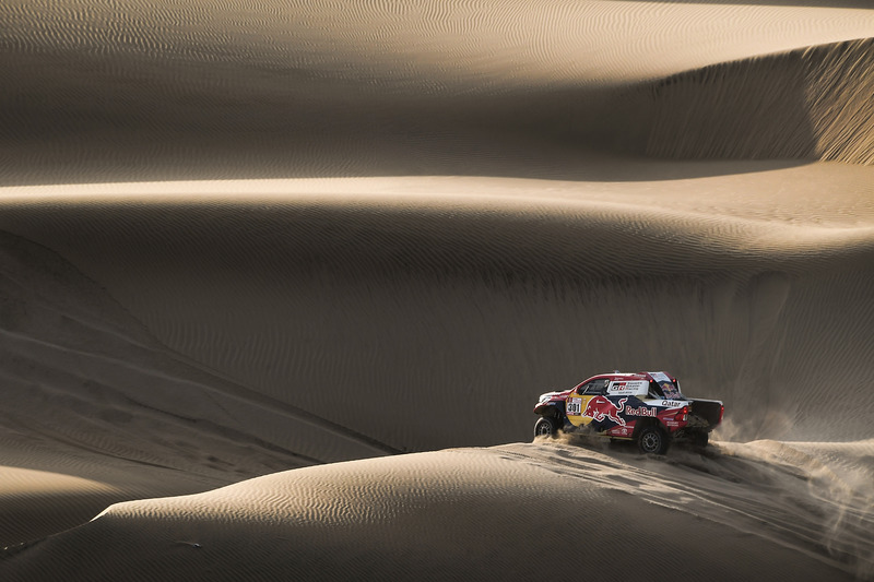 #301 Toyota Gazoo Racing Toyota Hilux: Нассер Аль-Аттія, Маттьйо Бомель