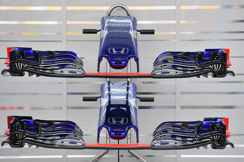 Нос боліда Scuderia Toro Rosso STR13