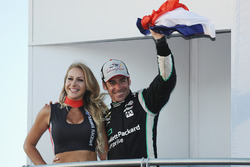 Race winner and 2016 champion Simon Pagenaud, Team Penske Chevrolet