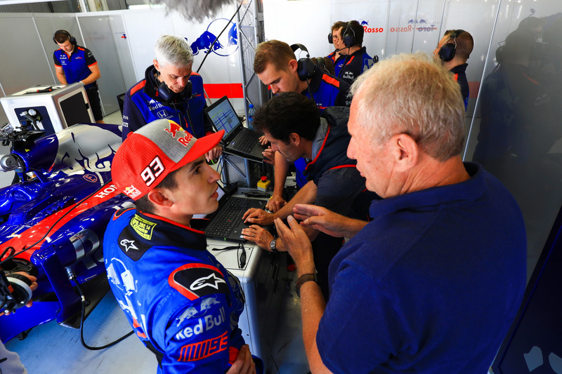 Marc Marquez, con l'ex pilota di Formula 1 Mark Webber