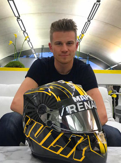 Nico Hulkenberg con su casco nuevo