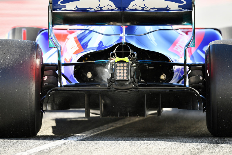 Scuderia Toro Rosso STR13 T-wing
