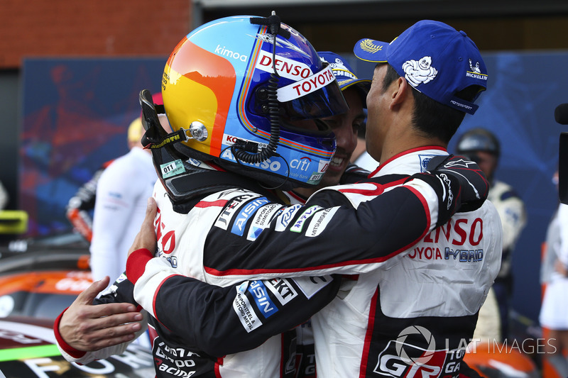 Pemenang balapan: Fernando Alonso, Kazuki Nakajima, Sebastien Buemi, Toyota Gazoo Racing