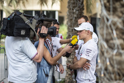 Валттері Боттас, Mercedes-AMG F1, говорить з медіа
