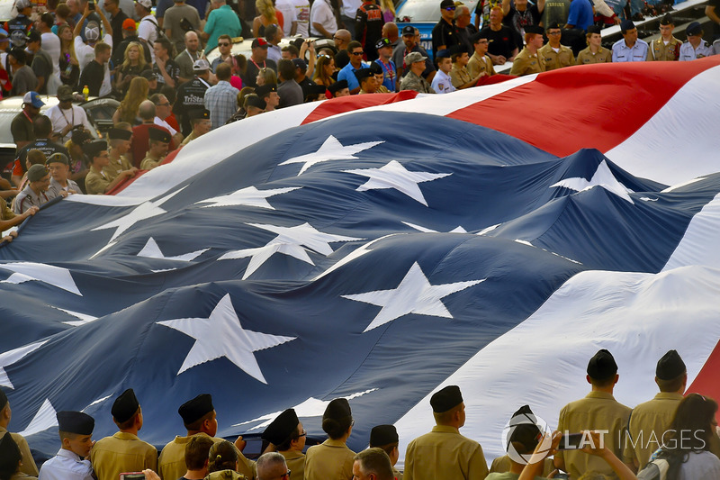 USA Flag at pre race