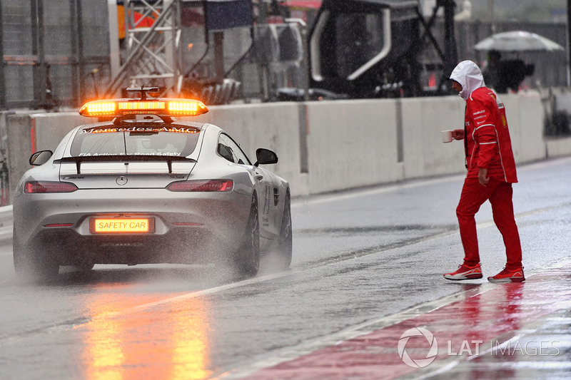 Safety car