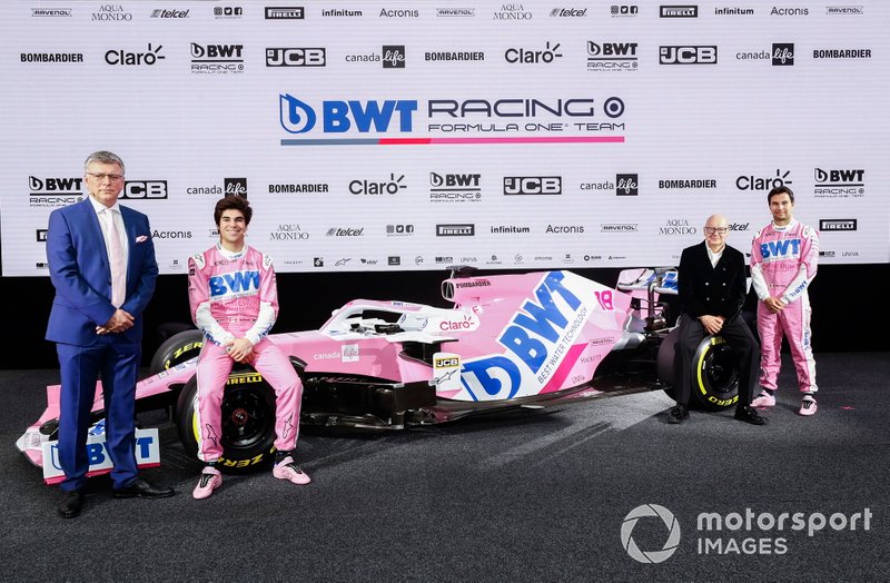 На предсезонной презентации Racing Point показала прошлогоднюю машину в расцветке нового сезона – хотя до начала предсезонных тестов в тот момент оставалась буквально пара дней