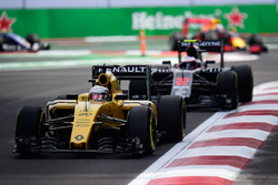 Kevin Magnussen, Renault Sport F1 Team RS16