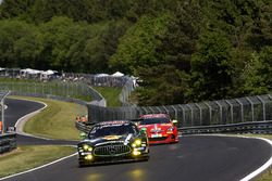 #8 Haribo Racing Team, Mercedes-AMG GT3: Uwe Alzen, Lance David Arnold, Maximilian Götz, Renger van