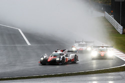 #8 Toyota Gazoo Racing Toyota TS050 Hybrid: Anthony Davidson, Sébastien Buemi, Kazuki Nakajima, #7 T