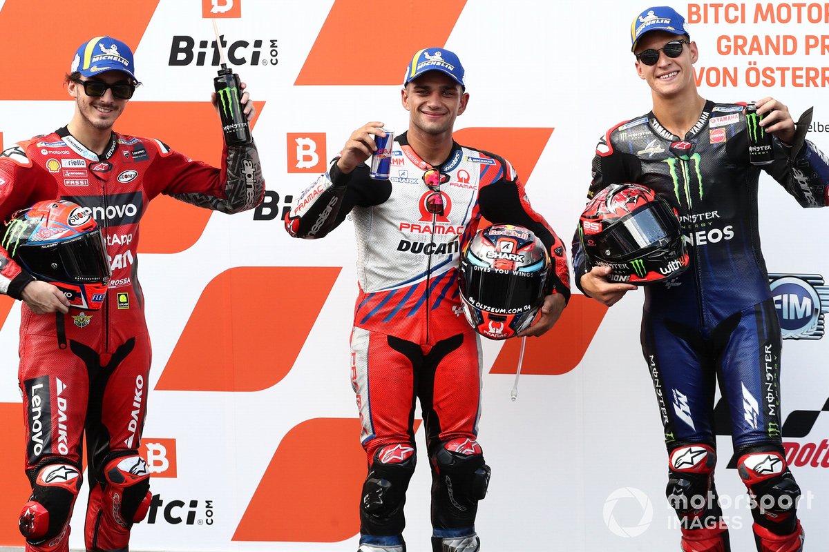 Polesitter Jorge Martin, Pramac Racing, tweede plaats Fabio Quartararo, Yamaha Factory Racing, derde plaats Francesco Bagnaia, Ducati Team