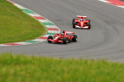 Ferrari F2007 und Ferrari F2001