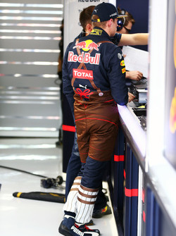 Max Verstappen, Red Bull Racing in racepak met Lederhosen