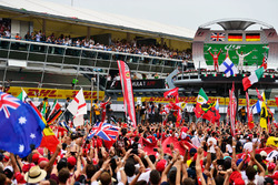 Себастьян Феттель, Ferrari, Ніко Росберг, Mercedes AMG F1 на подіумі