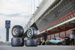 Шини Pirelli 2017 та 2016 років