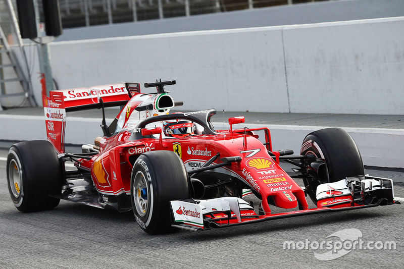 Kimi Raikkonen, Ferrari SF16-H, com o conceito de cockpit Halo