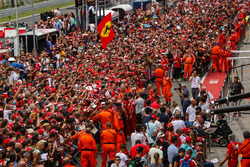 Kimi Raikkonen, Ferrari signs autographs for the fans on the pitlane walkabout