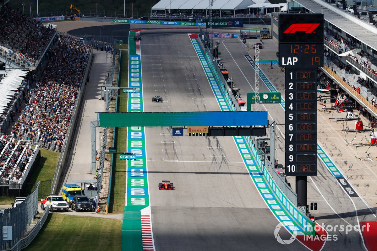 Charles Leclerc, Ferrari SF21, Lance Stroll, Aston Martin AMR21