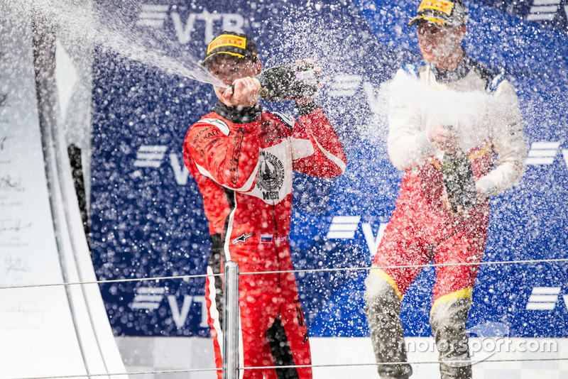Подиум: обладатель второго места Никита Мазепин, ART Grand Prix