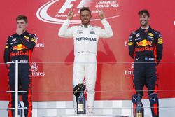 Podyum: Yarış galibi Lewis Hamilton, Mercedes AMG F1, 2. Max Verstappen, Red Bull Racing, 3. Daniel