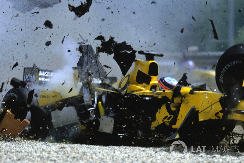 Авария: Ник Хайдфельд, Sauber, Такума Сато, Jordan Honda