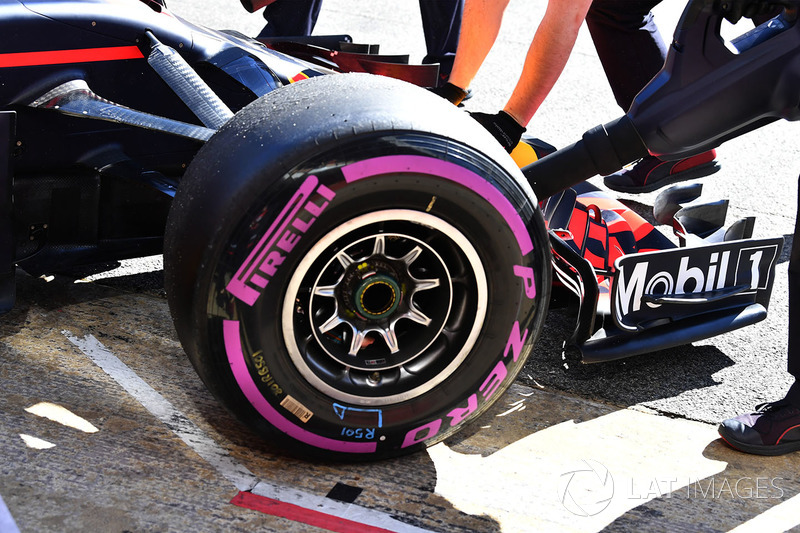 Red Bull RB14: Angeblasene Vorderachse