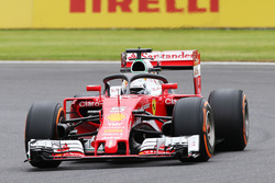 Sebastian Vettel, Ferrari SF16-H mit dem Halo-Cockpitschutz