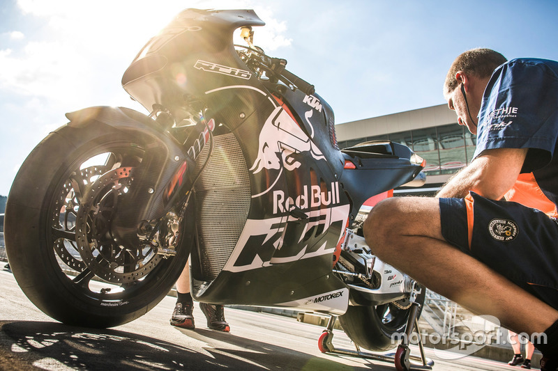 Meccanico Mika Kallio, KTM RC 16