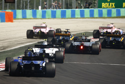 Esteban Ocon, Sahara Force India F1 VJM10, se sigue con la batalla con Sergio Pérez, Sahara Force In