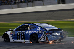 Crash: Alex Bowman, Hendrick Motorsports Chevrolet Camaro