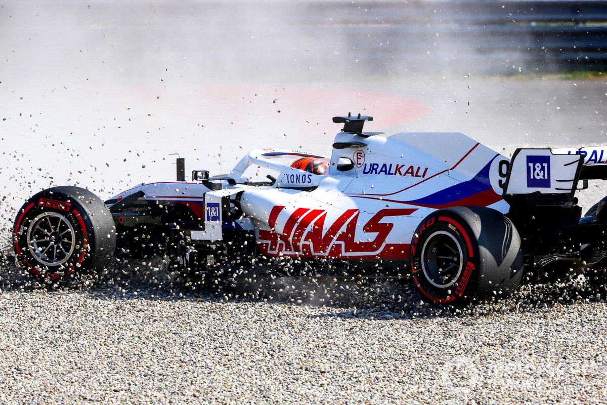 Nikita Mazepin, Haas VF-21, di gravel