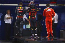 Daniil Kvyat, Red Bull Racing, Carlos Sainz Jr., Scuderia Toro Rosso en Sebastian Vettel, Ferrari