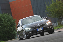 BMW 330e