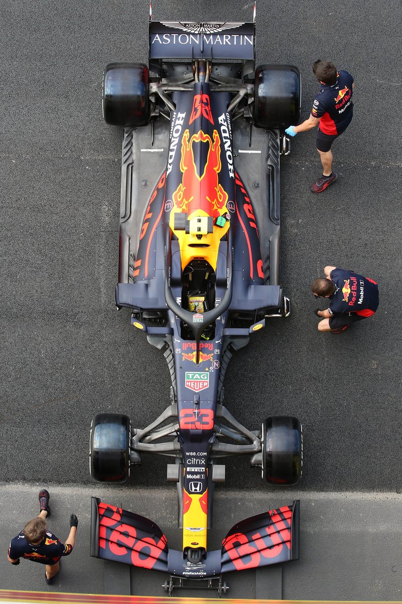 Red Bull Racing RB16, dettaglio del vecchio fondo con i due binari che sono spariti al Mugello