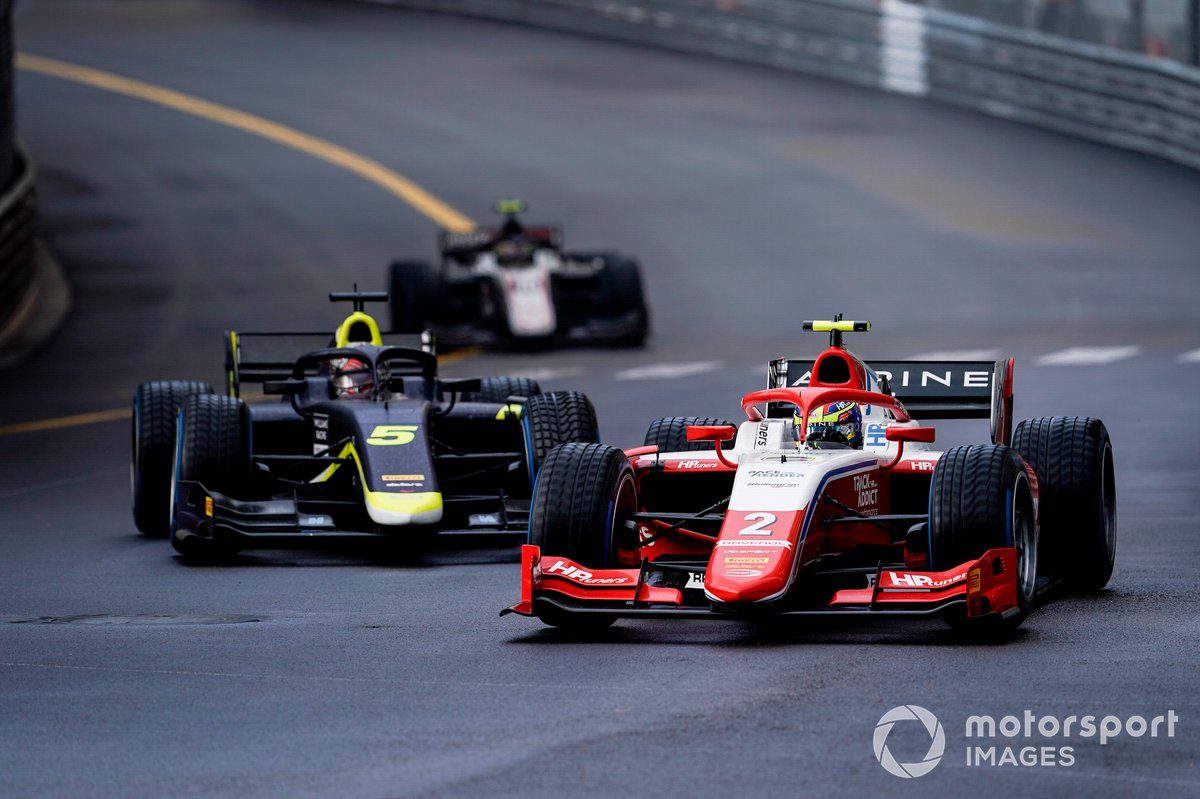 Oscar Piastri, Prema Racing, leads Dan Ticktum, Carlin