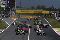 Start: 1. Nico Rosberg, Mercedes AMG F1 Team; 2. Lewis Hamilton, Mercedes AMG F1 Team