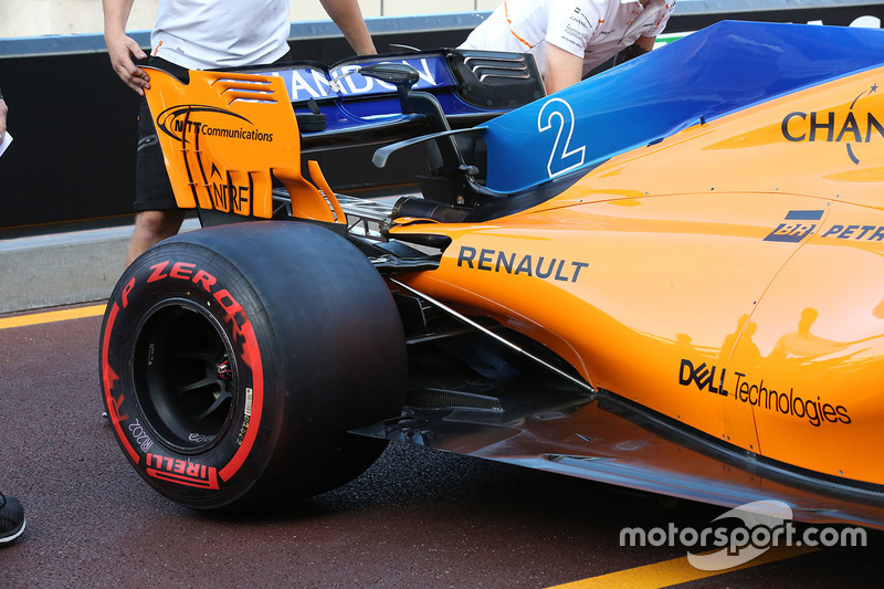 Задня частина McLaren MCL33