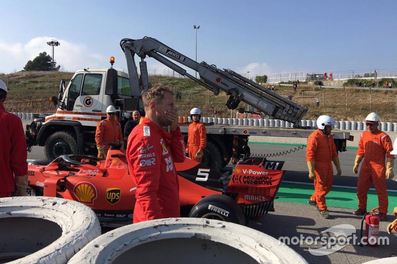 Sebastian Vettel, Ferrari SF90 stopt met een probleem