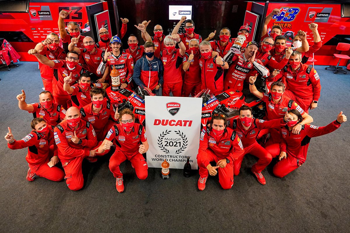 Ducati merayakan kesuksesan atas gelar juara dunia konstruktor pada MotoGP 2021.