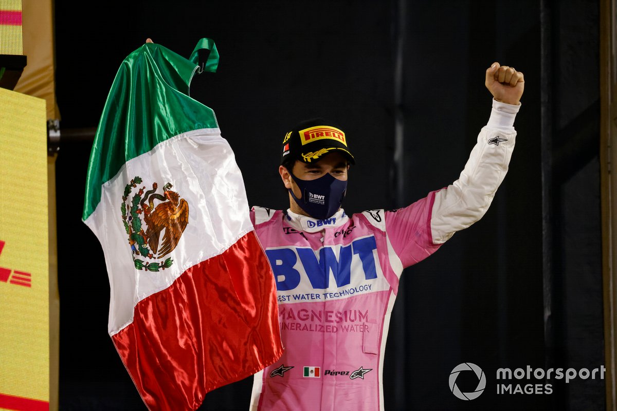 Серхио Перес, Racing Point, на подиуме с мексиканским флагом